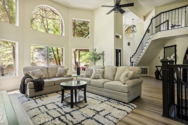 28670 Shenandoah Drive, Lake Arrowhead, CA 92352