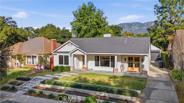 Detail Gallery Image 3 of 56 For 1230 Oak Circle, Glendale,  CA 91208 - 3 Beds | 2 Baths