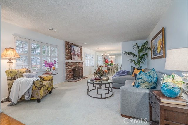 Front Image Thumbnail for CRCV25279426