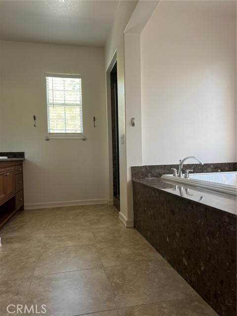 Detail Gallery Image 9 of 10 For 15681 Canon Ln, Chino Hills,  CA 91709 - 4 Beds | 3/1 Baths