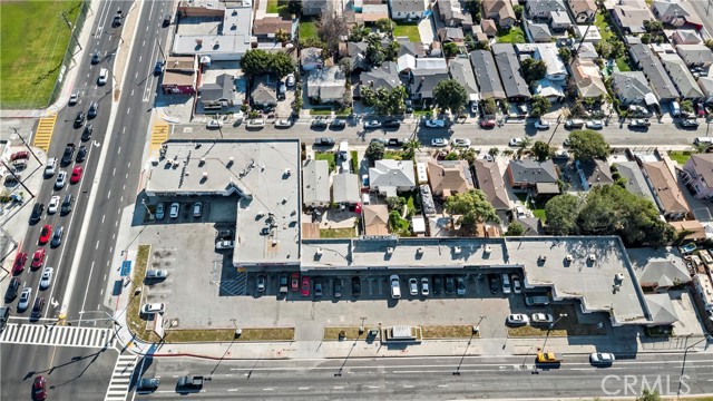 Image 2 of 15 For 810 Rosecrans Avenue