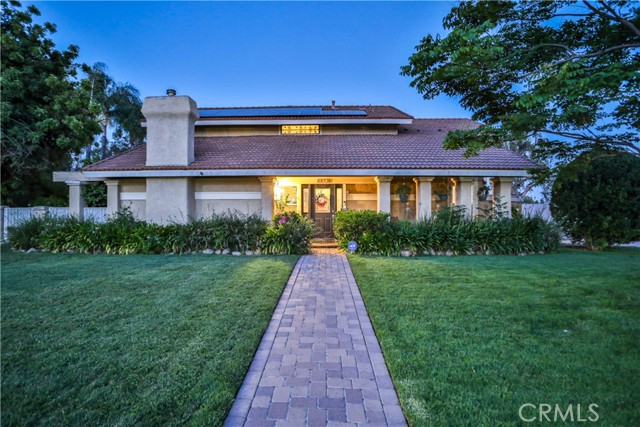 6073 Cameo Street, Rancho Cucamonga CA: https://media.crmls.org/medias/3488de09-58a3-46f6-91bc-98d35a383d87.jpg