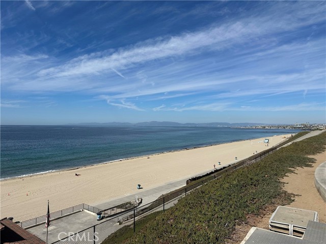 Detail Gallery Image 4 of 53 For 727 Esplanade, Redondo Beach,  CA 90277 - 2 Beds | 2/1 Baths