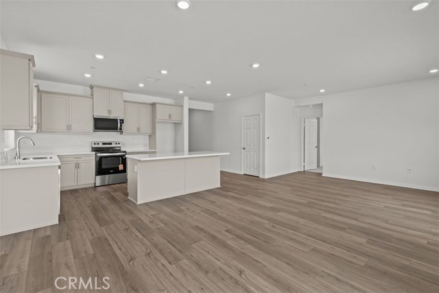 27354 Dunite Drive, Perris CA: https://media.crmls.org/medias/34898971-fbf1-446c-86a5-60915ab5b82a.jpg