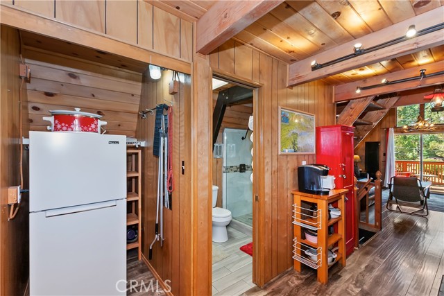 Detail Gallery Image 11 of 33 For 101 W Rainbow Bld, Big Bear City,  CA 92314 - 2 Beds | 2 Baths