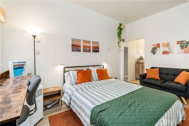 159 Roycroft Avenue, Long Beach CA: https://media.crmls.org/medias/348ac3d8-aba0-4dad-8389-a202c0b2feb6.jpg