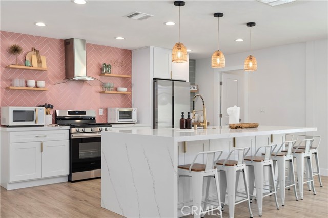 Detail Gallery Image 9 of 20 For 2214 Edna Dr, Santa Ana,  CA 92706 - 4 Beds | 3 Baths