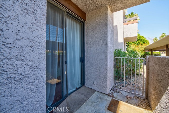 2601 S Broadmoor Drive, Palm Springs CA: https://media.crmls.org/medias/348b683c-5ea4-4190-a725-e9290c8f35e4.jpg
