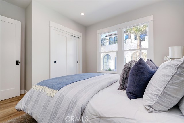 120 36th Place, Manhattan Beach, California 90266, ,Residential Income,Sold,36th,SB23014770