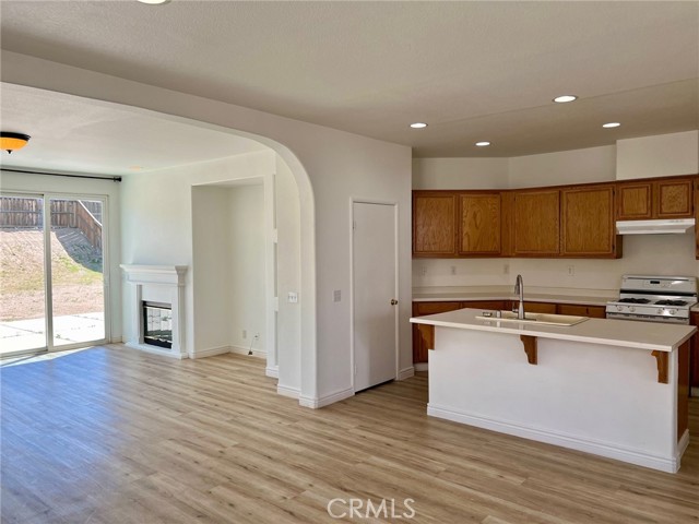 Detail Gallery Image 11 of 26 For 12237 Luna Rd, Victorville,  CA 92392 - 3 Beds | 2 Baths