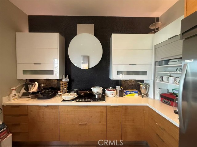 Detail Gallery Image 8 of 29 For 988 Acapulco, Laguna Beach,  CA 92651 - 4 Beds | 3/1 Baths