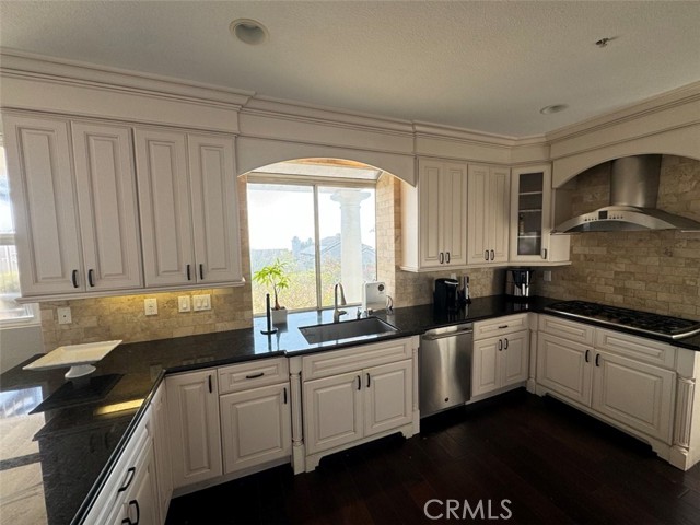 Detail Gallery Image 11 of 42 For 2305 via Zafiro, San Clemente,  CA 92673 - 4 Beds | 2/1 Baths