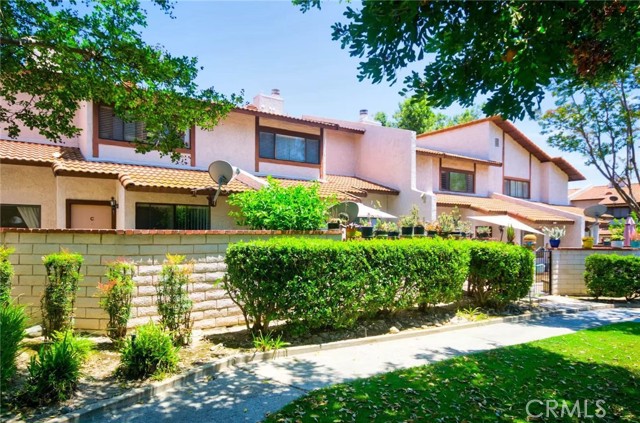 Detail Gallery Image 1 of 16 For 928 N Redding Way #D,  Upland,  CA 91786 - 3 Beds | 2/1 Baths