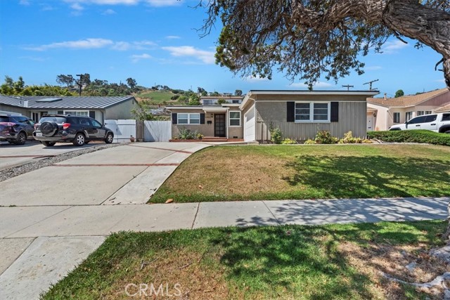 4402 Highgrove Avenue, Torrance CA: https://media.crmls.org/medias/348d66bb-5112-4474-bdc6-7d5836199c4d.jpg