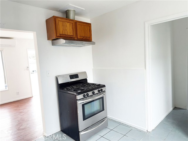 1330 S Reservoir Street, Pomona CA: https://media.crmls.org/medias/348d8a23-5856-4536-a9e5-f56513cd0c82.jpg