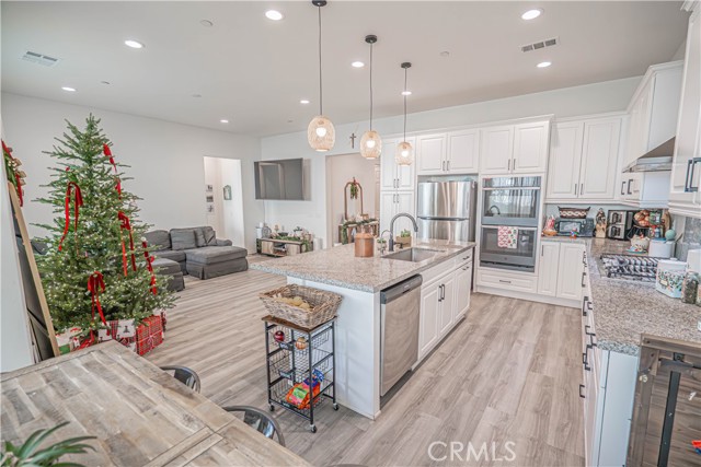 Detail Gallery Image 23 of 44 For 2111 Seville, Santa Paula,  CA 93060 - 4 Beds | 2/1 Baths