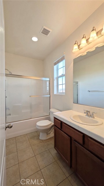 Detail Gallery Image 18 of 33 For 4361 W Artemisa, Fresno,  CA 93722 - 4 Beds | 2/1 Baths