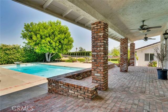 294 W Buffington Street, Upland CA: https://media.crmls.org/medias/348fc48c-83a6-4e40-b9e8-bf7bcd5d95f1.jpg