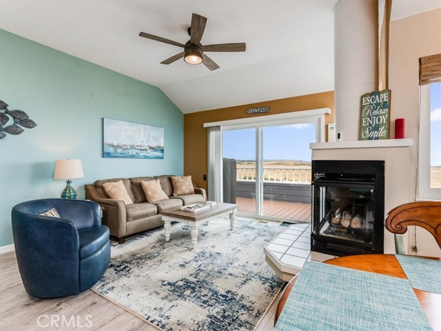 271 Vista Del Mar, San Simeon CA: https://media.crmls.org/medias/348fe2c6-2c5f-43cf-a239-551e780d6641.jpg