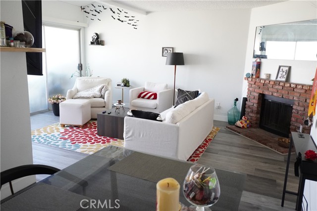 Detail Gallery Image 2 of 25 For 1978 E 5th, Ontario,  CA 91764 - 2 Beds | 1/1 Baths