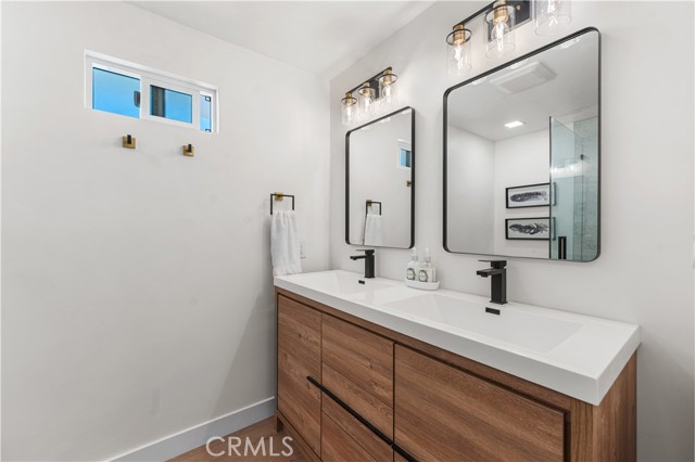 Detail Gallery Image 12 of 24 For 20656 Acre St, Winnetka,  CA 91306 - 3 Beds | 2 Baths