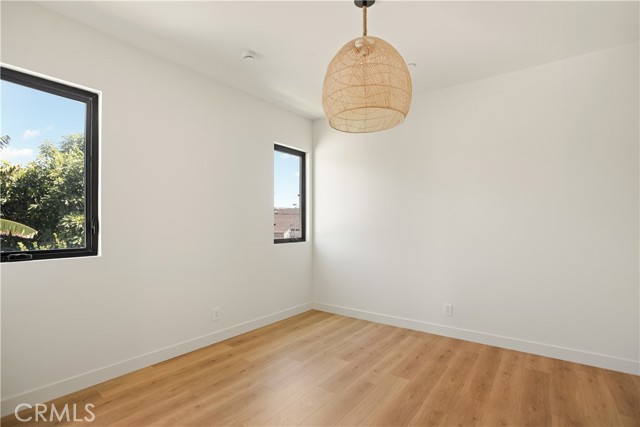 Detail Gallery Image 5 of 39 For 2671 1/2 Benedict, Los Angeles,  CA 90039 - 3 Beds | 3 Baths