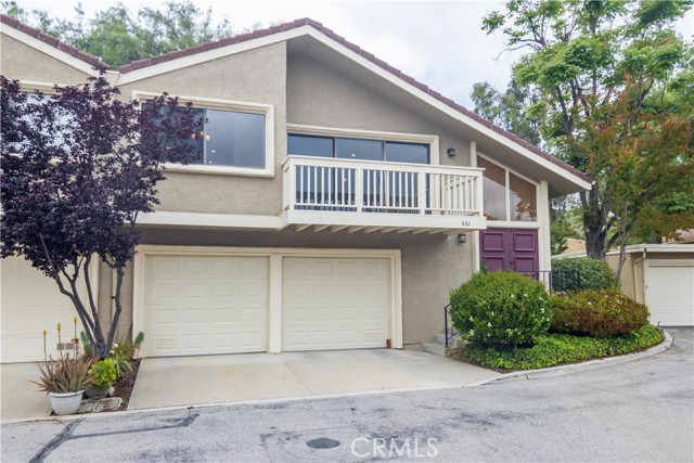 661 La Corona Court, Oak Park CA: https://media.crmls.org/medias/3491151b-7b03-4f74-aa58-051905fc2b92.jpg