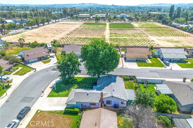 Detail Gallery Image 2 of 49 For 2828 Shalimar, Riverside,  CA 92504 - 3 Beds | 2 Baths