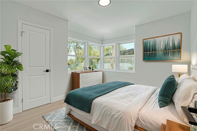 Detail Gallery Image 28 of 32 For 19120 Bessemer St, Tarzana,  CA 91335 - 4 Beds | 3 Baths