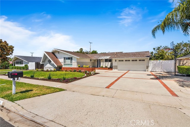 Detail Gallery Image 6 of 35 For 12921 Eveningside Dr, North Tustin,  CA 92705 - 3 Beds | 3 Baths
