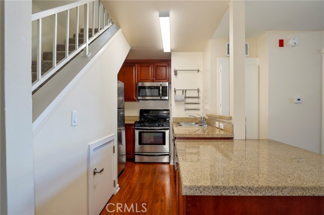 Detail Gallery Image 11 of 26 For 5530 Owensmouth Ave #306,  Woodland Hills,  CA 91367 - 1 Beds | 1 Baths