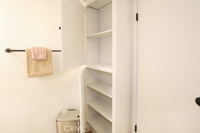 Detail Gallery Image 32 of 35 For 531 W Victoria Ct, Lake Arrowhead,  CA 92352 - 4 Beds | 2/1 Baths