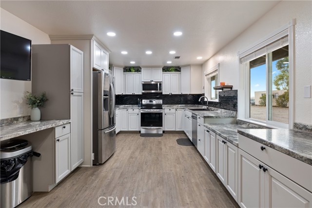 Detail Gallery Image 11 of 57 For 2245 Rancho Lomas Way, San Miguel,  CA 93451 - 3 Beds | 3 Baths