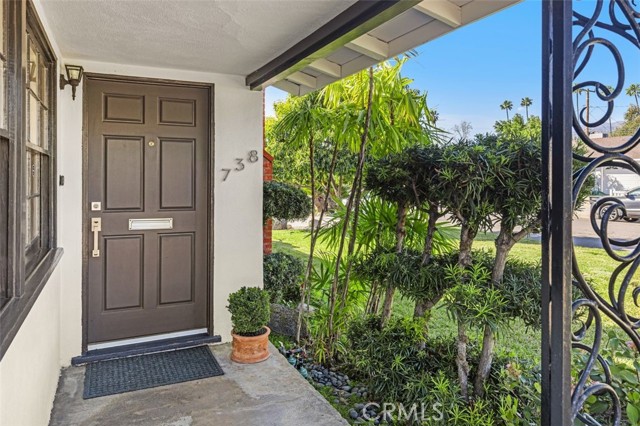 Detail Gallery Image 10 of 37 For 738 Stonehurst Dr, Altadena,  CA 91001 - 2 Beds | 1 Baths