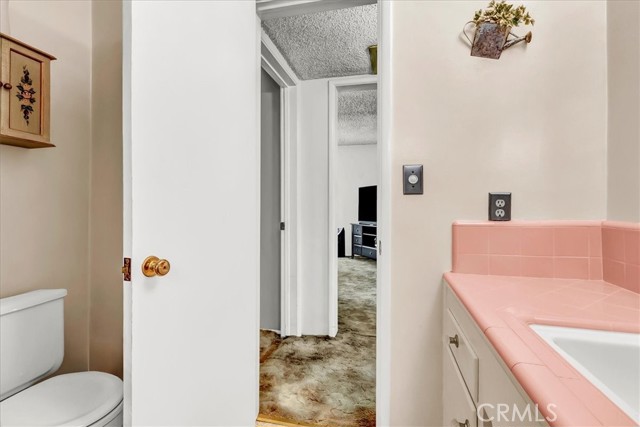 4825 Putter Lane, Bakersfield CA: https://media.crmls.org/medias/34948b9b-ae9e-471b-8413-487cb3504e5d.jpg