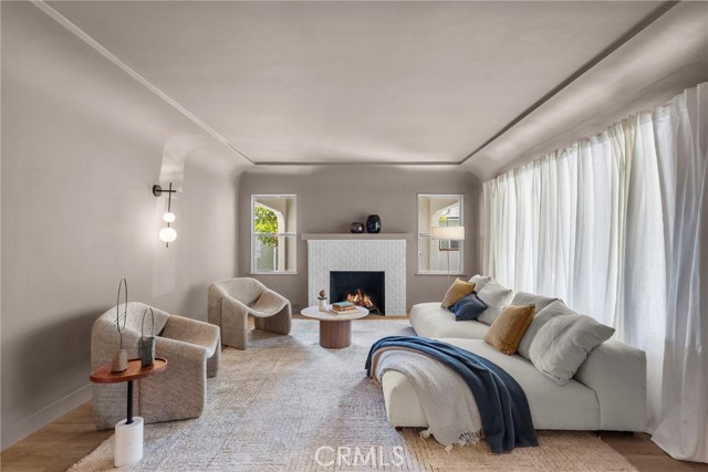 Detail Gallery Image 8 of 43 For 3812 Roderick Rd, Los Angeles,  CA 90065 - 3 Beds | 2 Baths