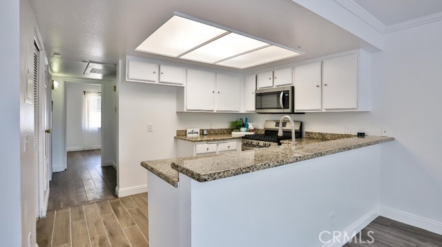 Detail Gallery Image 14 of 46 For 12591 Westminster Ave #210,  Garden Grove,  CA 92843 - 2 Beds | 2 Baths