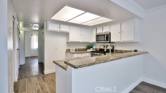 Detail Gallery Image 14 of 46 For 12591 Westminster Ave #210,  Garden Grove,  CA 92843 - 2 Beds | 2 Baths