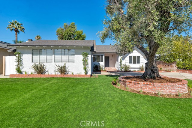 Detail Gallery Image 5 of 39 For 10133 Whitaker Ave, Granada Hills,  CA 91343 - 3 Beds | 3 Baths