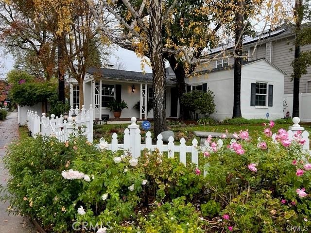 4345 Kraft Avenue, Studio City CA: https://media.crmls.org/medias/3496d8b9-71d9-43a5-a424-e572c5c9f466.jpg