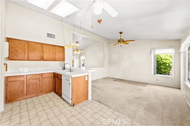 2755 Cambridge Avenue, Hemet CA: https://media.crmls.org/medias/3497fbea-e851-4912-9e9e-10256831b6dd.jpg