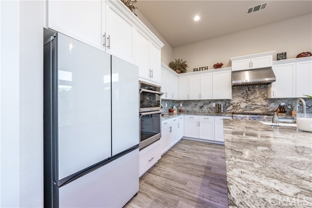 Detail Gallery Image 14 of 72 For 982 Highland Rd., Madera,  CA 93636 - 4 Beds | 2/1 Baths