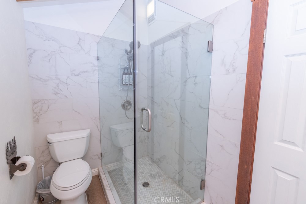 https://media.crmls.org/medias/349887a7-4edc-4cf0-aa48-8182262a2086.jpg?preset=X-Large