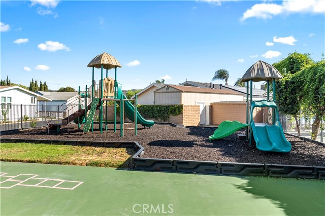 5815 E E La Palma Avenue, Anaheim CA: https://media.crmls.org/medias/3498dc0f-3006-494f-8ec3-1954236a26ad.jpg