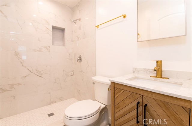 6 Bed Home for Sale in North Hollywood, California