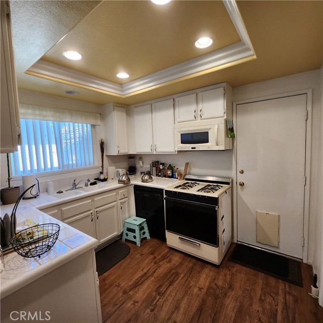 Detail Gallery Image 10 of 33 For 29350 Murrieta Rd, Menifee,  CA 92586 - 2 Beds | 2 Baths