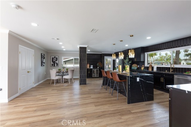 Detail Gallery Image 16 of 75 For 3841 Pacific Ave, Long Beach,  CA 90807 - 5 Beds | 5 Baths