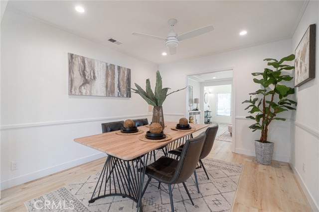 Detail Gallery Image 4 of 17 For 3636 Gardenia Ave, Long Beach,  CA 90807 - 4 Beds | 4 Baths