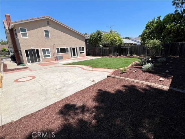 7924 E Woodsboro Avenue, Anaheim CA: https://media.crmls.org/medias/349b7936-901f-4242-a5fd-4f2cd2e63a4a.jpg