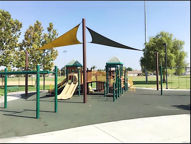 7297 Cobble Creek Drive, Eastvale CA: https://media.crmls.org/medias/349bdefd-f1e2-4043-839b-66f7efd620da.jpg